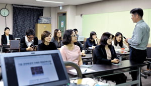 [현장 스케치]영어·자격증·학점? ‘기업 분석’이 더 중요해!