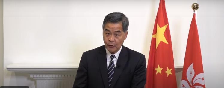 홍콩 전 행정장관 "홍콩은 싱가포르 아냐…중국 존중해야"