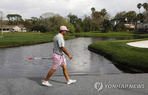 디섐보 파5홀 원온 도전?…해턴은 "키나 좀 컸으면"