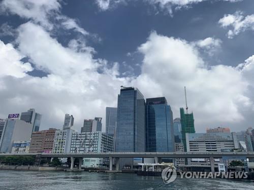 홍콩, 25년간 1위 '경제자유지수'서 제외…"중국이 통제"