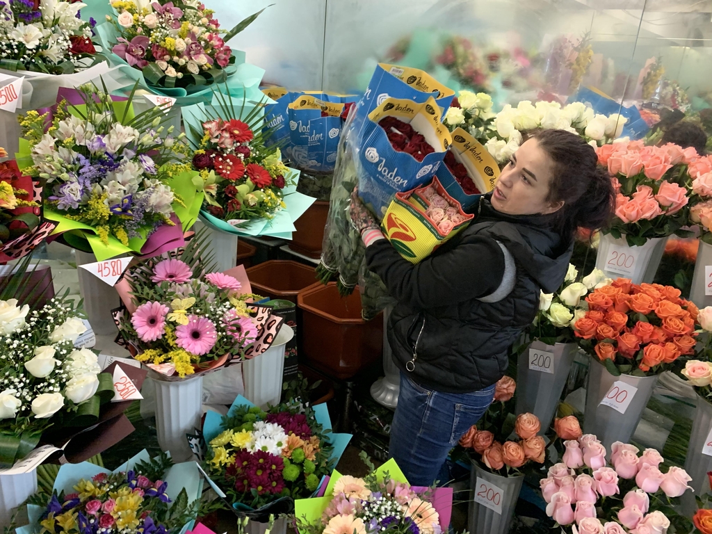 [에따블라디] '유별난 꽃사랑' 장미·튤립 24시간 팔아요
