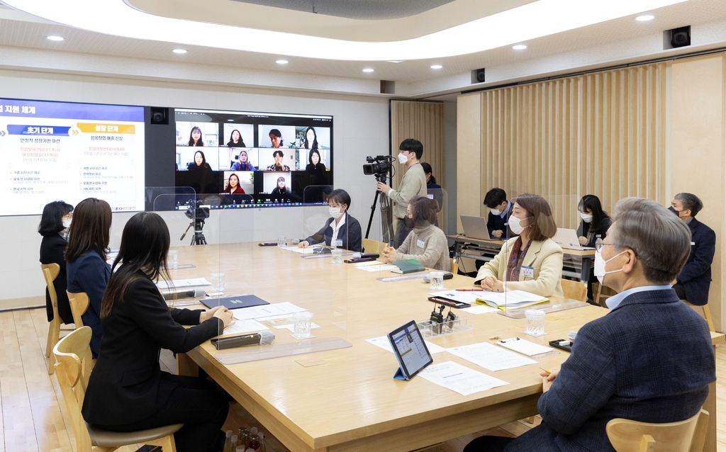 이재명 "위기를 기회로…창업 활성화에 역량 투자할 것"