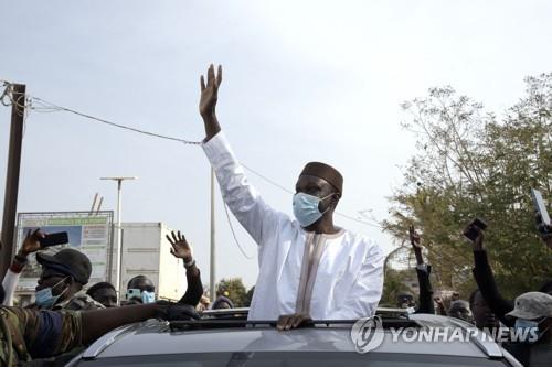 세네갈 야당 대표 체포 후 시위 격화…5명 사망