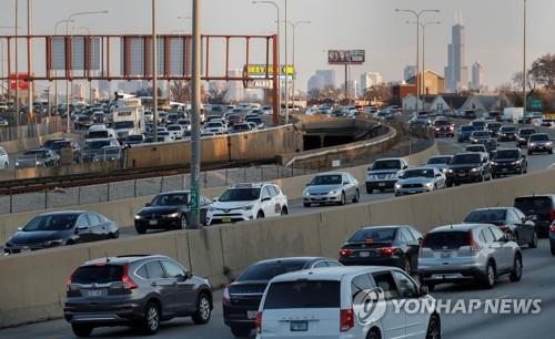 미국 대도시 교통량, 코로나19 팬데믹 기간에 절반 감소