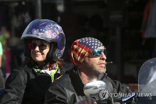 미국 대규모 오토바이 축제에 30만명 모인다…집단감염 우려