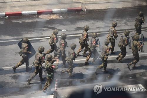 미얀마 쿠데타 규탄시위 또 유혈진압…누적 사망자 100명 육박(종합)