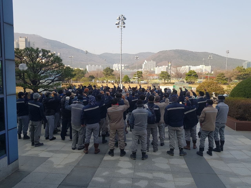 삼성중공업 거제조선소 하청업체 노동자 일주일째 작업 거부