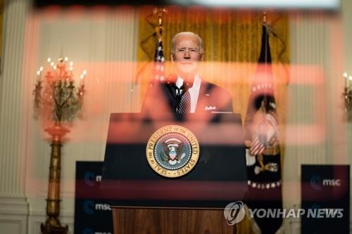 "러, 작년 美 대선서 '트럼프 당선' 공작…푸틴이 지시한 듯"