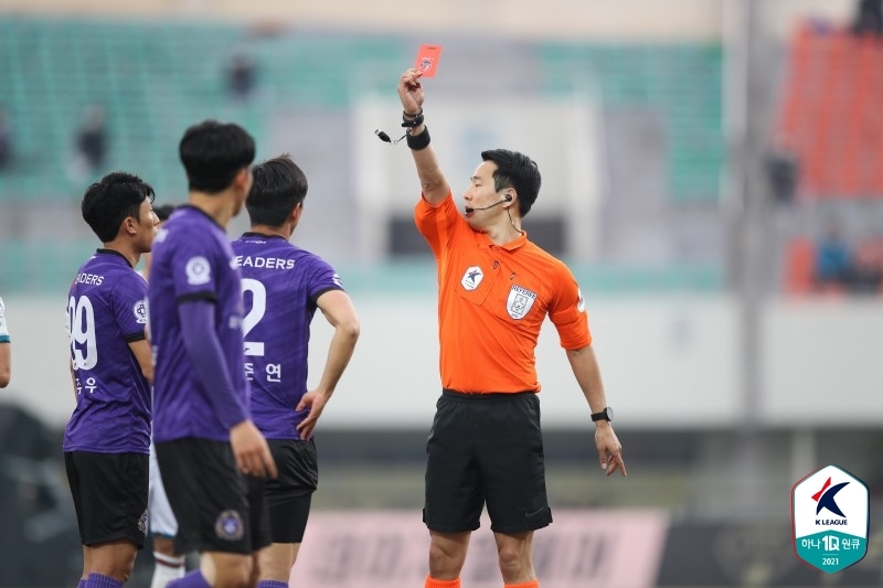 '박진섭 결승골' 대전, 9명이 싸운 안양 꺾고 연패 탈출