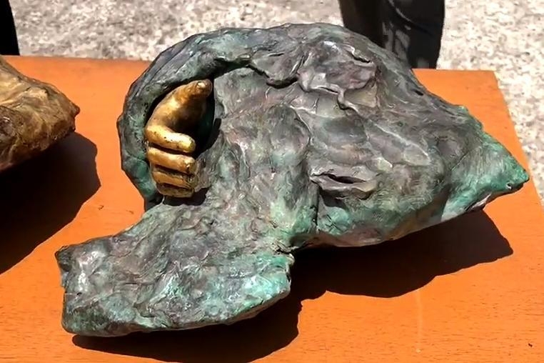 36억원 인도양 쓰나미 희생자 추모조각상…7년만에 태국서 햇빛