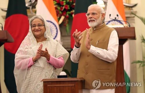 이웃 결속 나선 印모디…코로나 사태 후 첫 해외 방문 방글라행