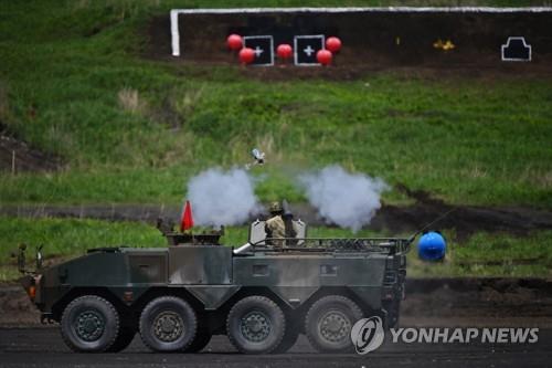 개헌론 또 꺼낸 아베 "자위대 위헌론에 종지부 찍어야"