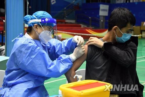 중국, 코로나 백신 접종 1억회 돌파…하루 600만회로 속도 붙어