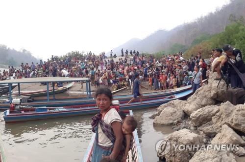 '학살·공습' 미얀마 내전 위기…태국·인도는 난민 거부 논란(종합)