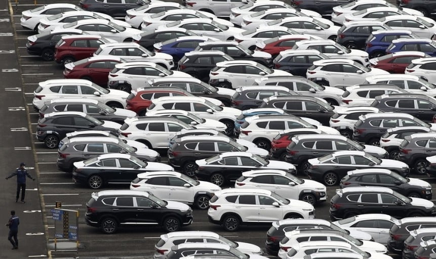 지난달 국내 신차 판매량 10만대 넘어…전년비 23.9%↑