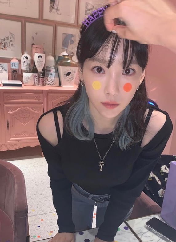 "3월 9일"…태연 생일, 탱구 '웃음꽃'이 활짝