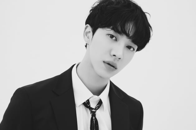 하이라이트 이기광 /사진=어라운드어스 