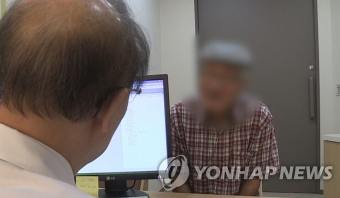 "인지장애 노인 자살 위험, 정상인 대비 최대 7배 높아"