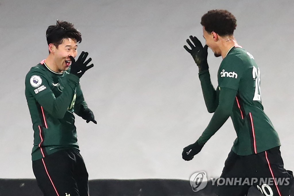 '손흥민 자책골 유도' 토트넘, 풀럼에 1-0 승리…리그 2연승