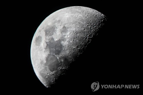 중국·러시아, 미국에 맞서 '달 정거장' 함께 만든다