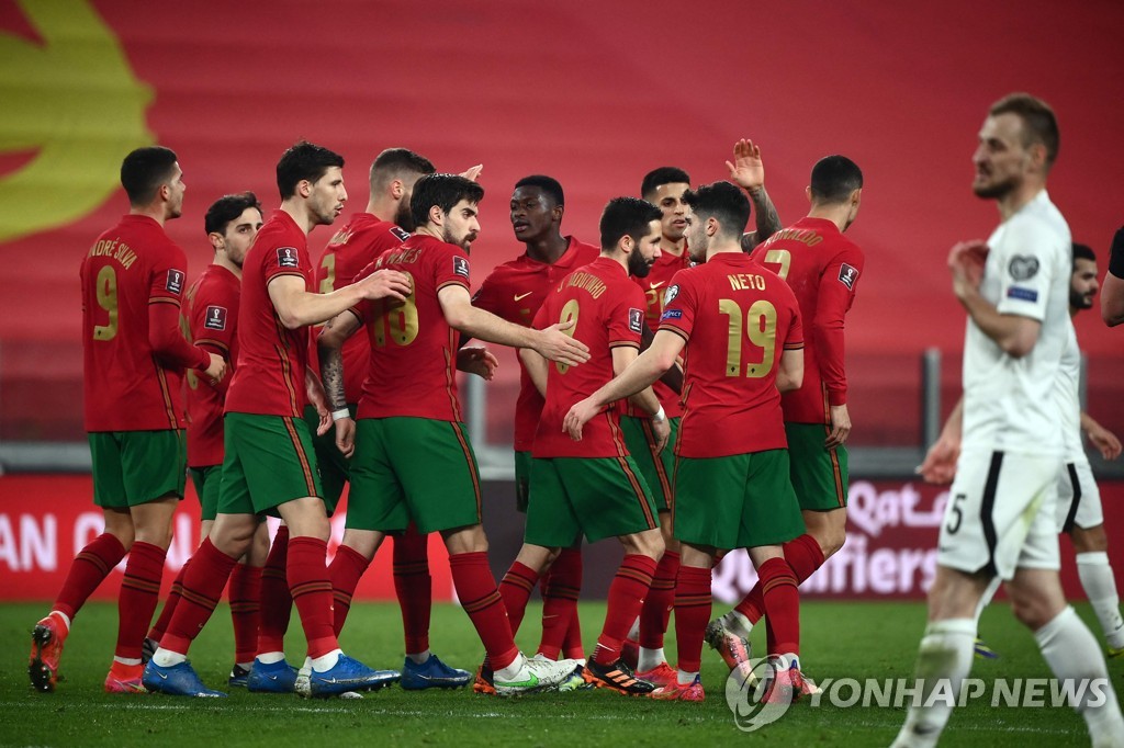 '호날두 침묵' 포르투갈, 아제르바이잔 자책골에 1-0 진땀승