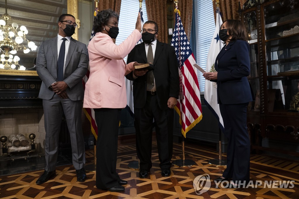 美유엔대사 "인종차별주의 추악한얼굴 알아…백인우월주의 해체"