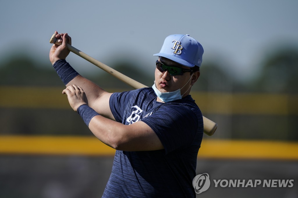 무릎 통증 털어낸 최지만, 첫 시범경기서 1타수 무안타 1볼넷