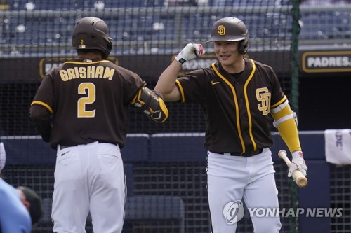 미국 언론 "김하성, MLB 빠른공 대처하려면 스윙 수정해야"