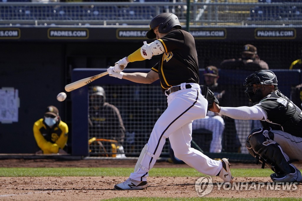 김하성 좌전 안타…MLB 시범경기 타율 0.150
