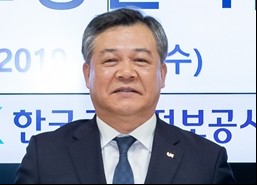 '한 지붕 두 사장' 되는 국토정보공사