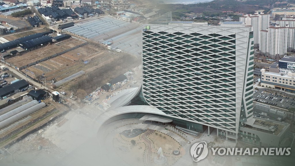 홍남기 "LH 재발방지책 이달중 발표…공급대책 계획대로"(종합)