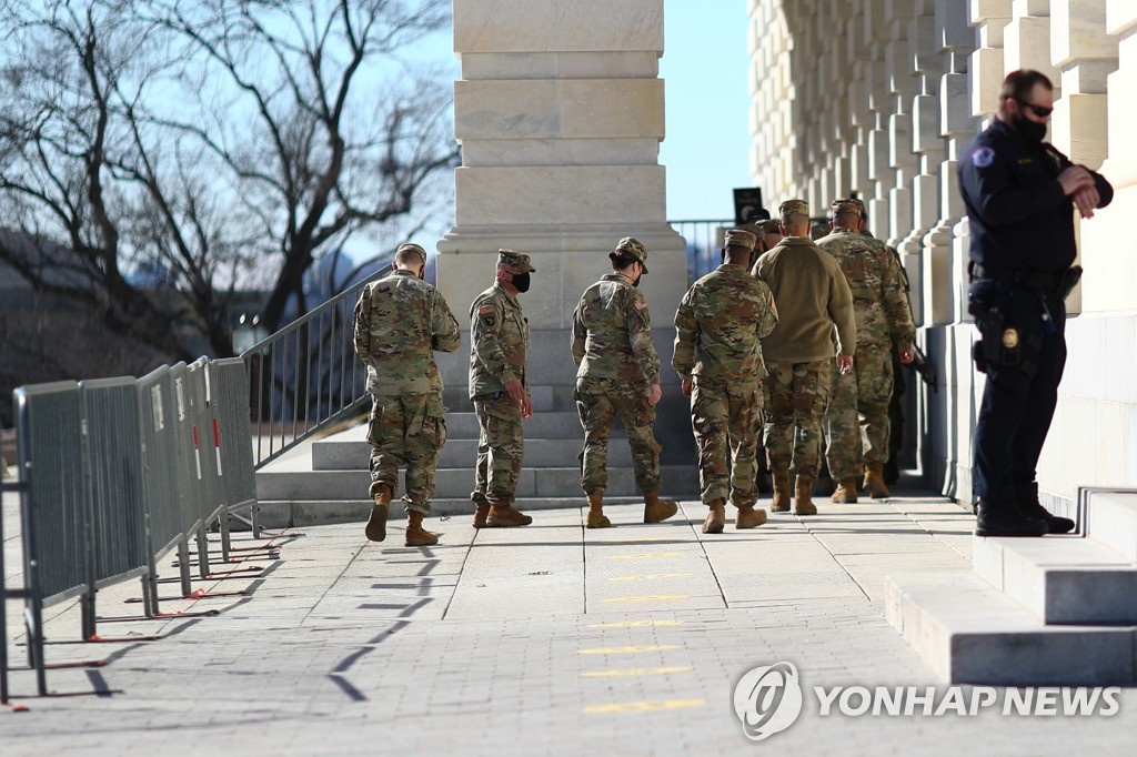 '3월4일 트럼프 취임' 계속된 음모론 속 미 의사당 보안 강화