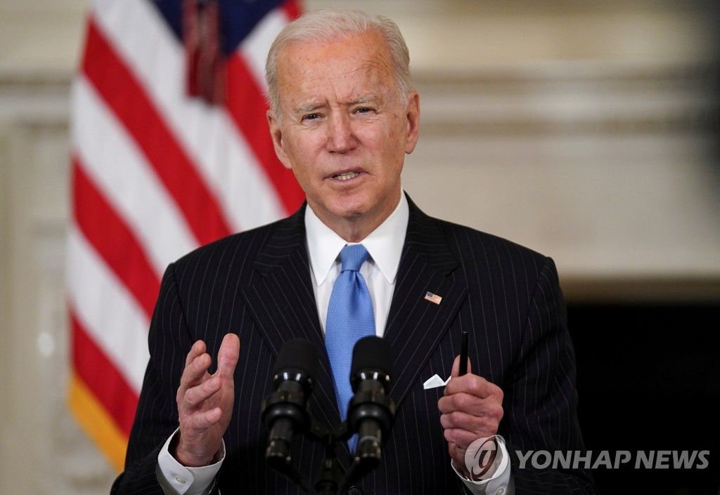 "학교 문 안전하게 열자"…각국 '교사 우선접종' 분위기 확산