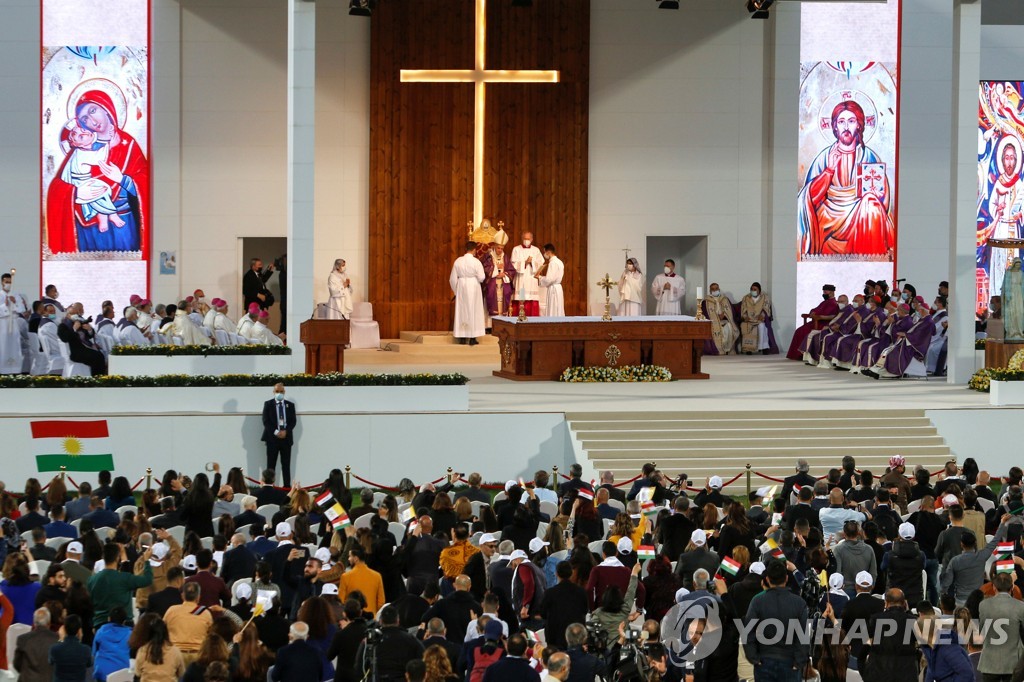 교황, IS에 초토화된 이라크 북부 찾아 '평화공존, 희망' 호소(종합)