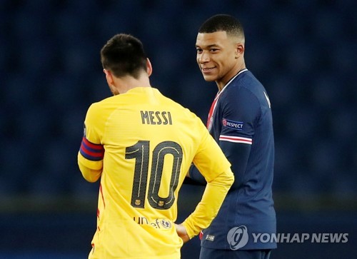 PSG, 메시 'PK 실축' 바르셀로나 잡고 UCL 8강 진출