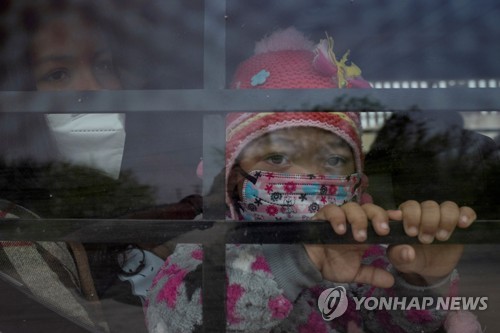 미국행 밀입국 청소년 급증…바이든 '따뜻한' 이민정책 시험대