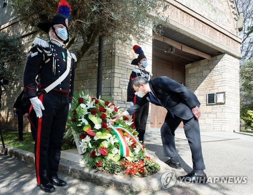 '사망 10만명' 이탈리아, 코로나 희생자 첫 국가 추모식(종합)