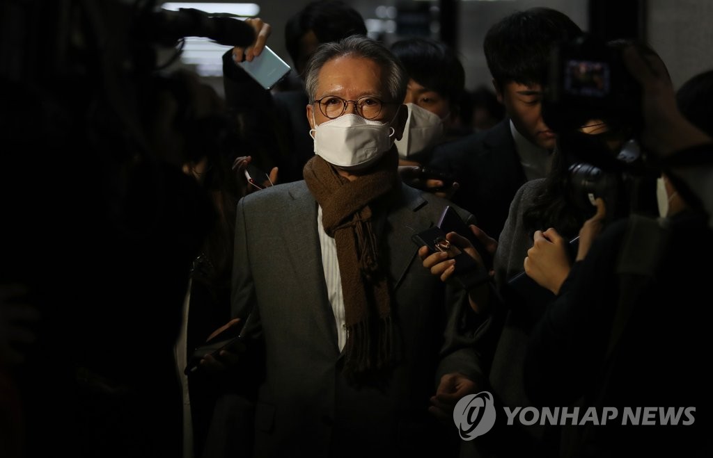 김형오, '총선 공천' 회고록…황교안 '관리 책임론' 제기