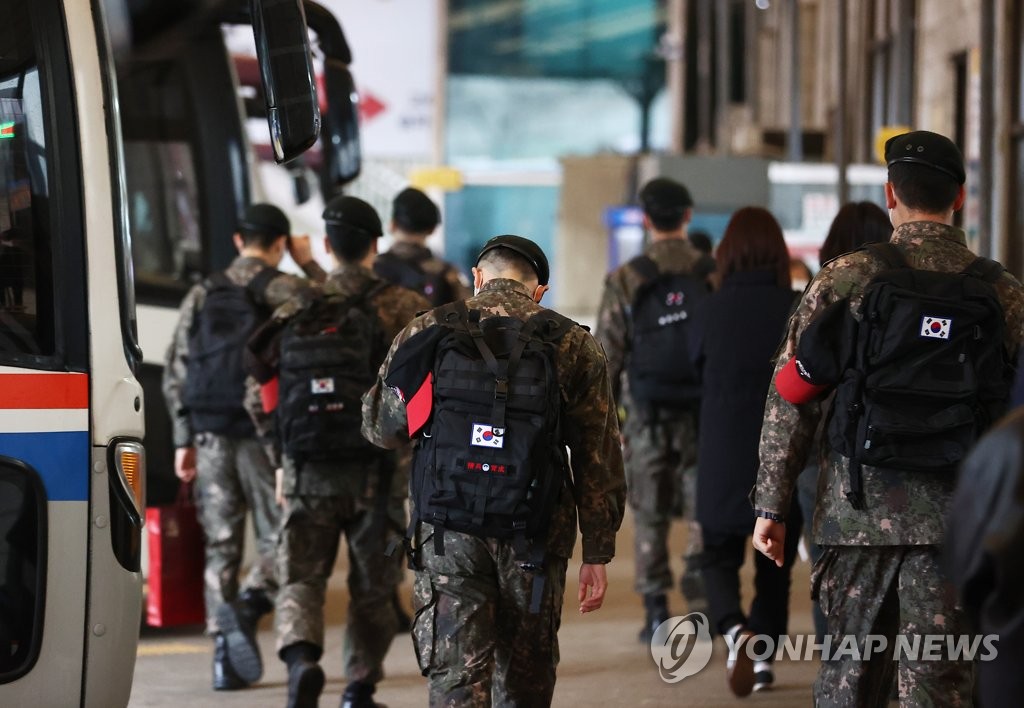 군 코로나19 확진자 5명 추가…김포·양평·홍천·진해