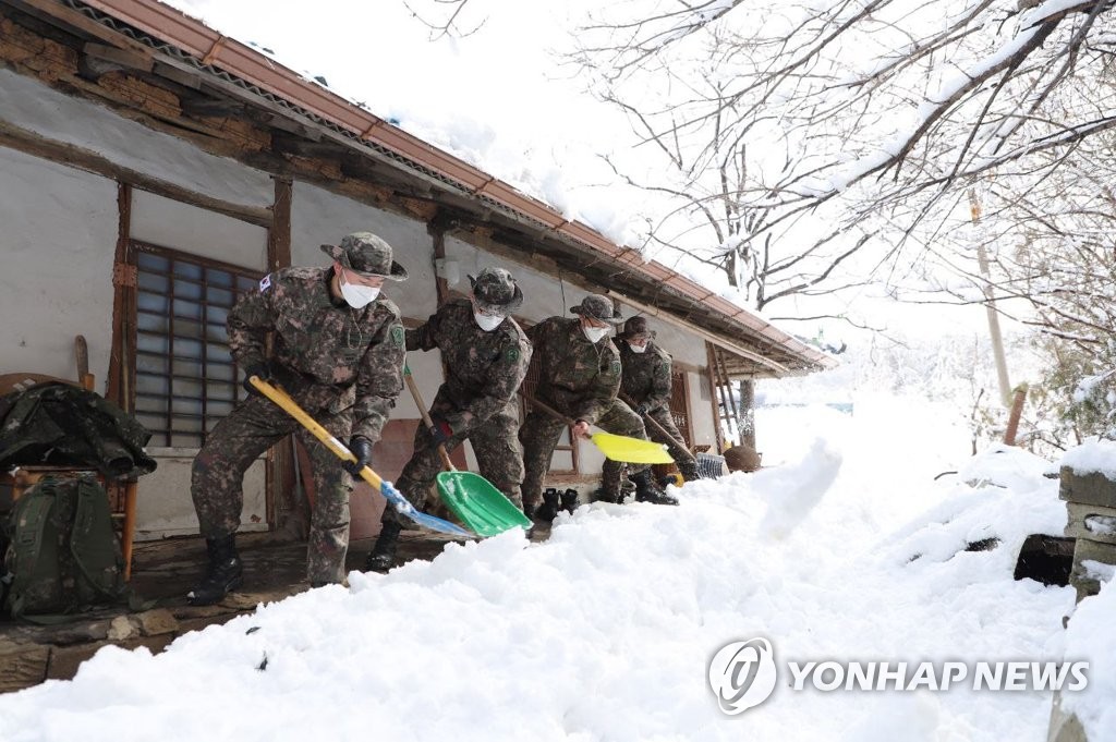 폭설에 산불 걱정 덜었지만…내일 아침 강원 -12도 한파