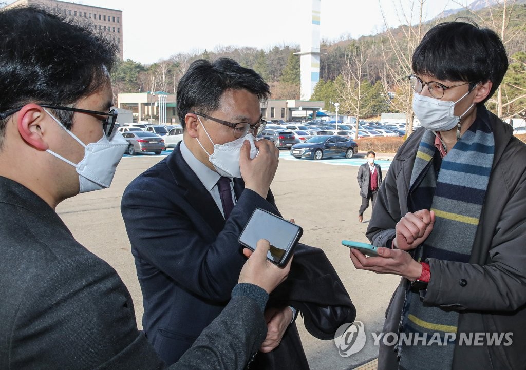 공수처, '이성윤·이규원 사건' 검토 착수…대응 주목