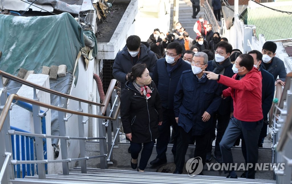 "박원순, 벽에 페인트칠만"…국힘, '재개발 민심' 공략