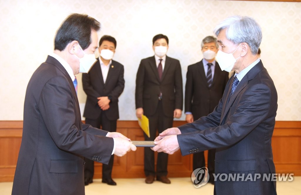 경제·인문사회연구회 신임 이사장에 정해구