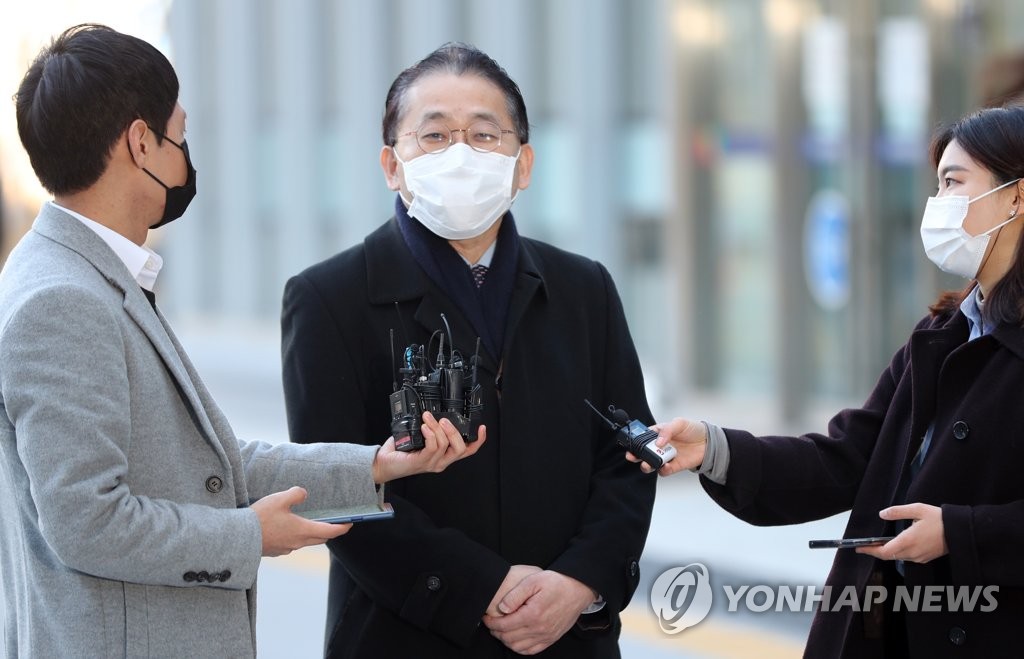 공수처 '이성윤 조사했다'면서 면담 내용은 검찰에 안 넘겨