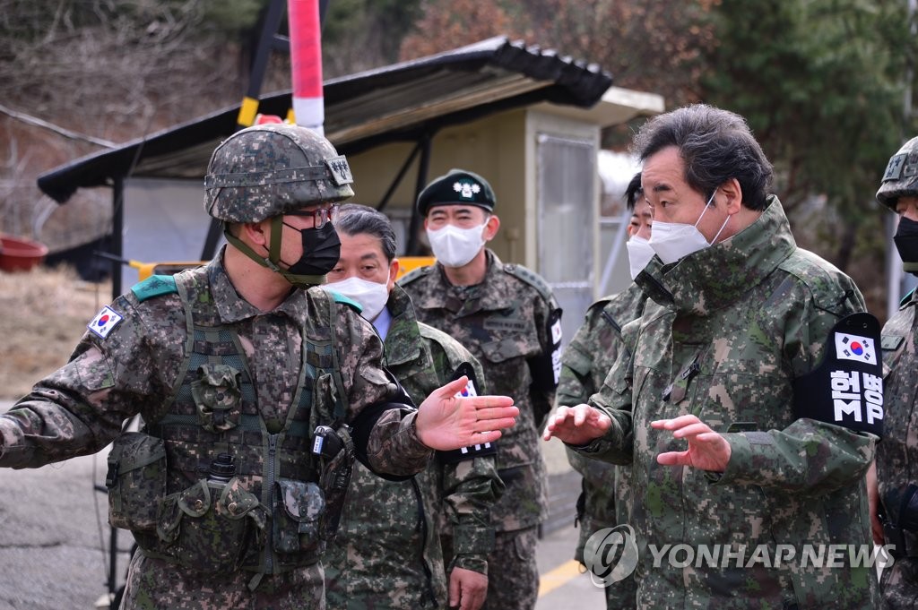 이낙연, 연천 GOP 방문…"軍장병 자기계발·목돈마련 지원"