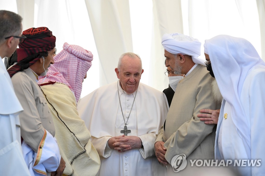 이슬람 시아·수니파 지도자 모두 만난 첫 교황…화합 행보 주목