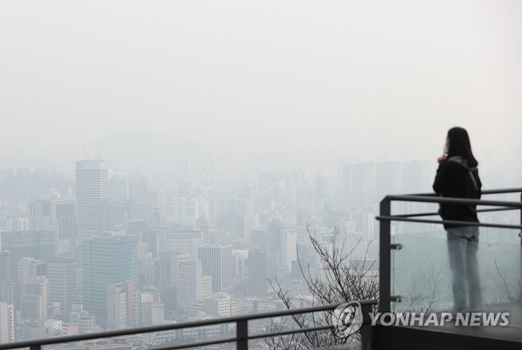 내일 수도권 전역 미세먼지 예비저감조치…도로청소차 확대운영