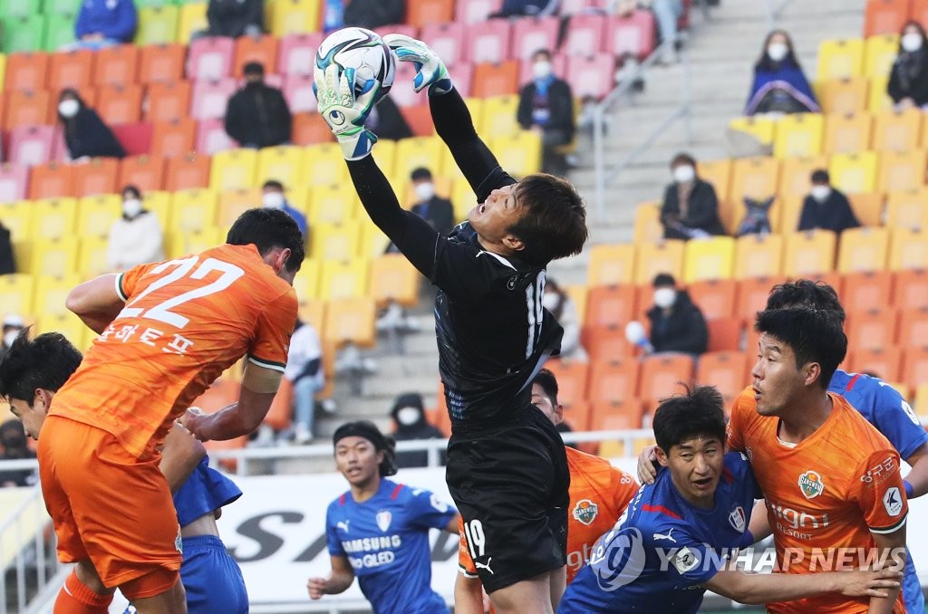 '뮬리치·부쉬 꽝!꽝!' 성남, 10명 뛴 수원FC 2-1 꺾고 2연승(종합)