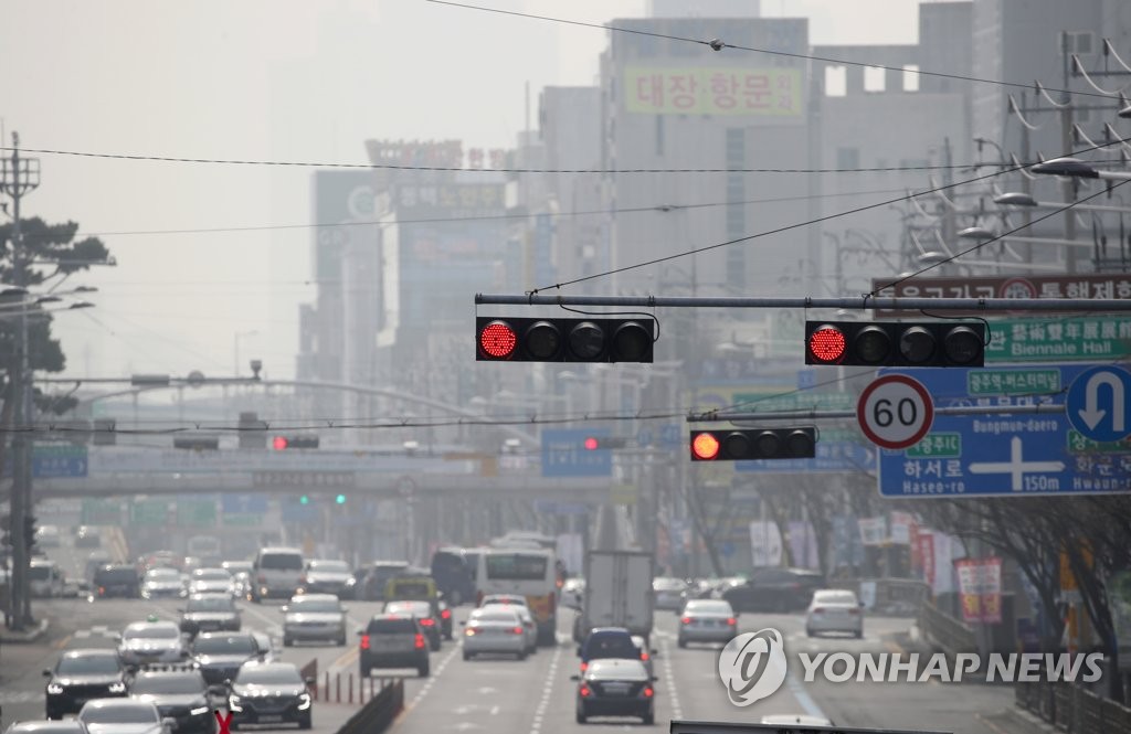 광주·전남에서도 황사 관측…전남 동부권에 미세먼지 주의보