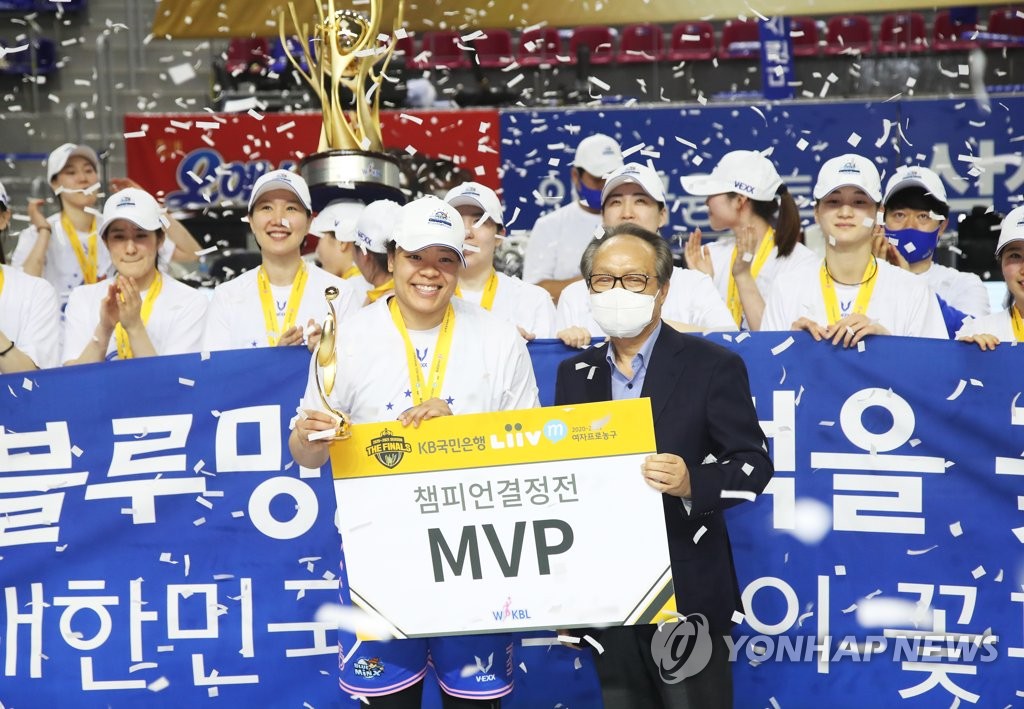 한국 진출 12년 만에 첫 우승 MVP 김한별 "현실 같지 않은 느낌"